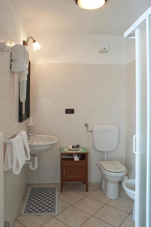 Albergo Castello Da Bonino Champorcher Habitación foto
