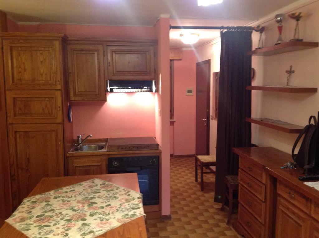Albergo Castello Da Bonino Champorcher Habitación foto